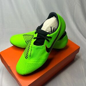 Brand New Men’s Cleats